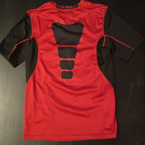 Nike pro combat shirt size M - Picture 2 of 4